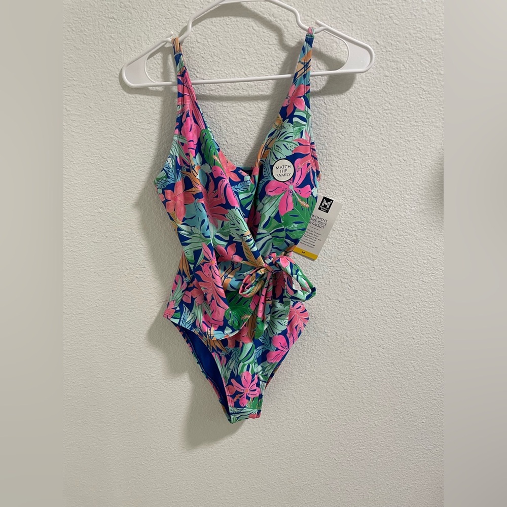 Women’s Vibrant Floral one Piece Swimsuit